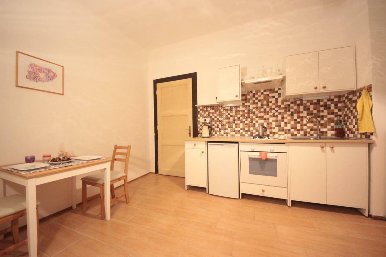 Apartment Gallery *