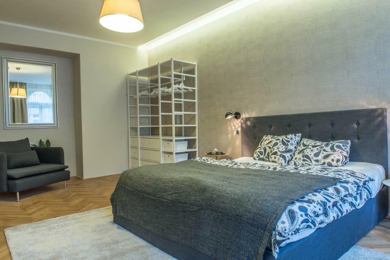 Exclusive 3 Bedroom Top-notch Flat, Great Location Lejlighed