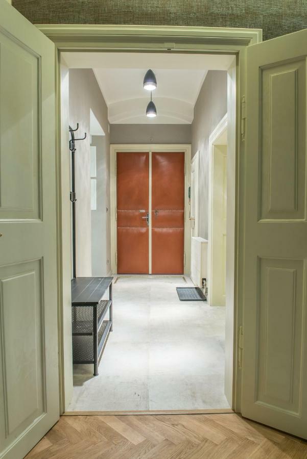 Lejlighed Exclusive 3 Bedroom Top-notch Flat, Great Location *
