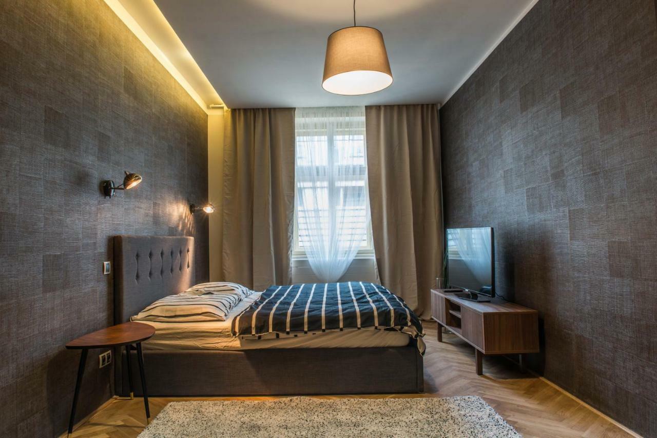 Exclusive 3 Bedroom Top-notch Flat, Great Location *