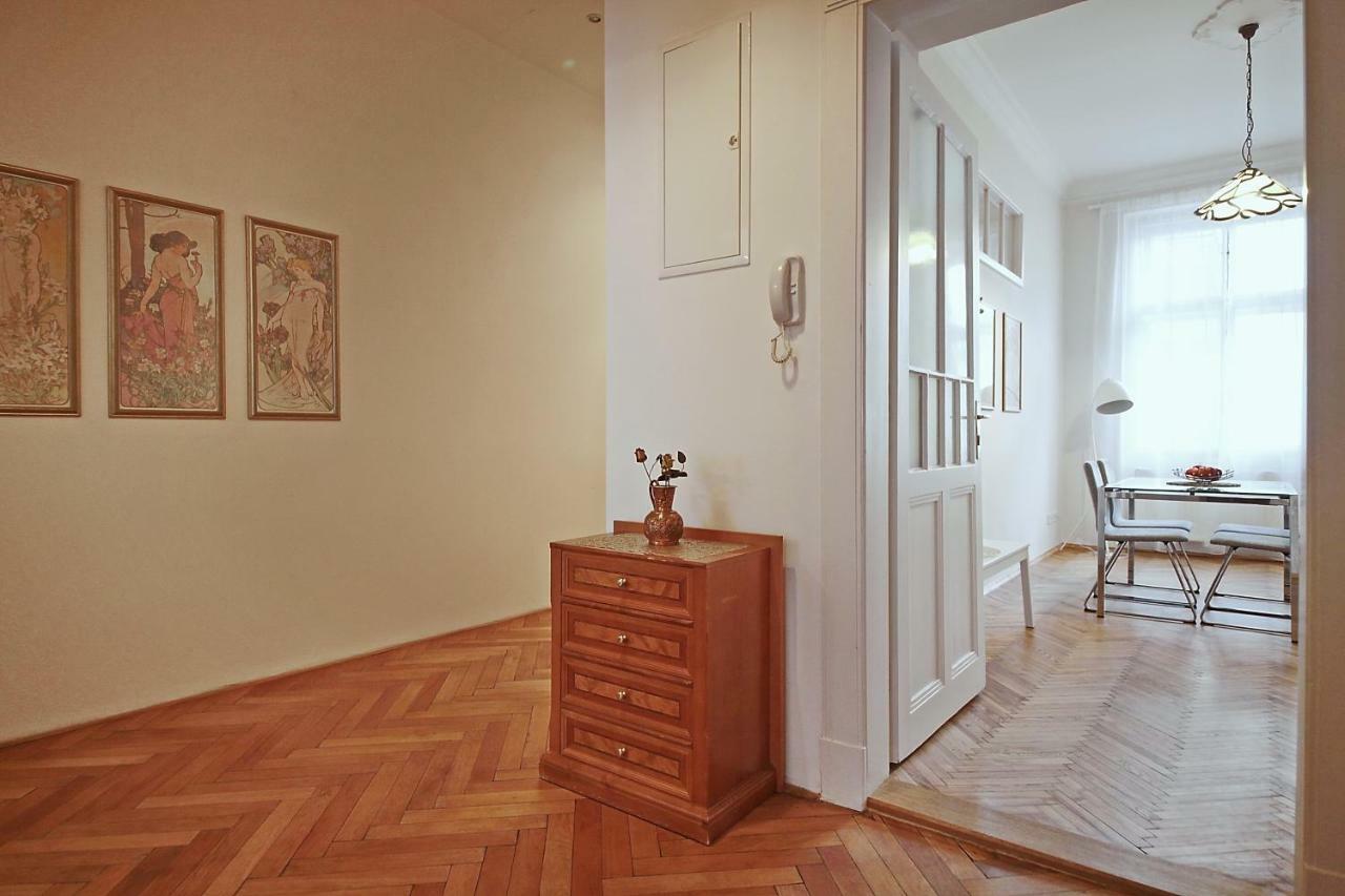 Apartment In The Heart Of