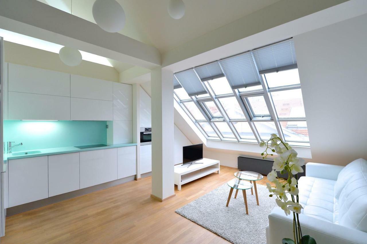 Designer Loft 2 Apartmán *