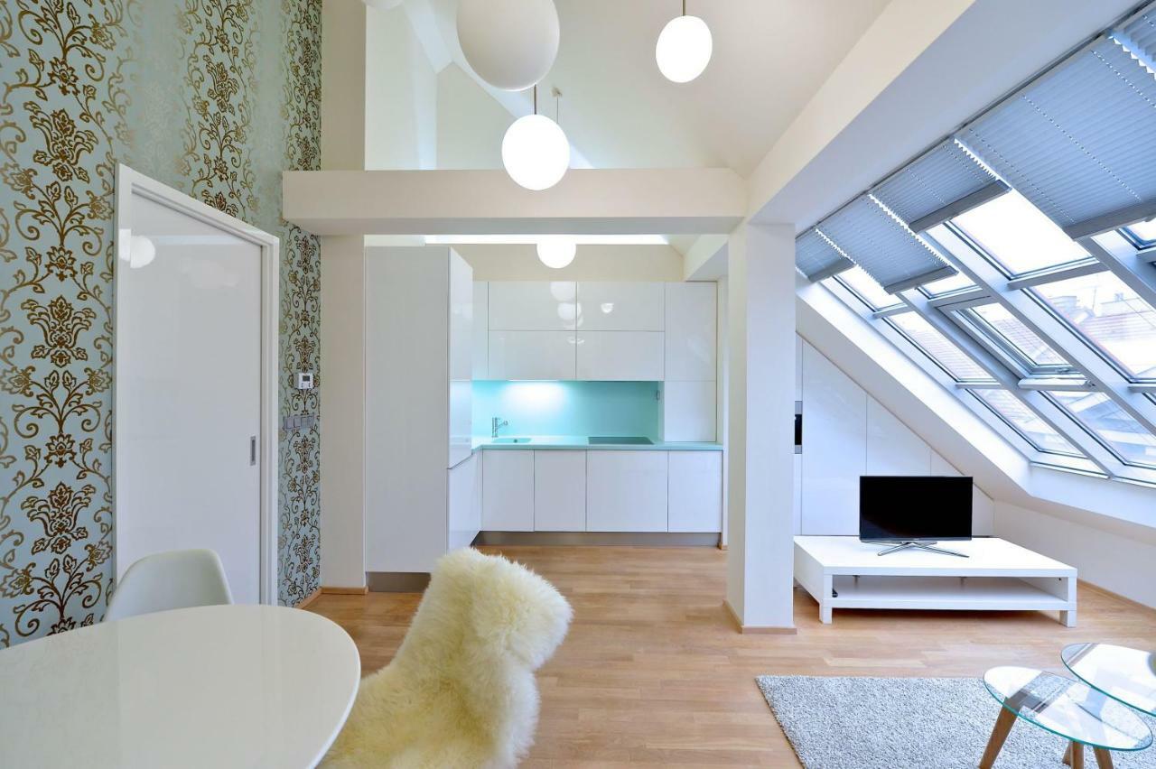 Designer Loft 2 *