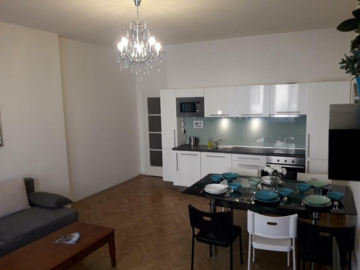 Apartment Old Town Spacious Prag