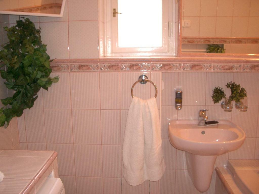 Apartment Ladaroom