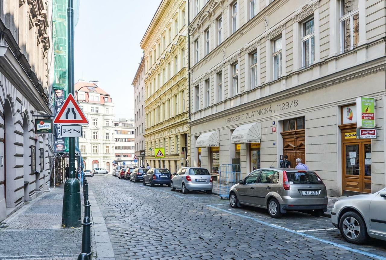 Glamour Frida Lägenhet Prag
