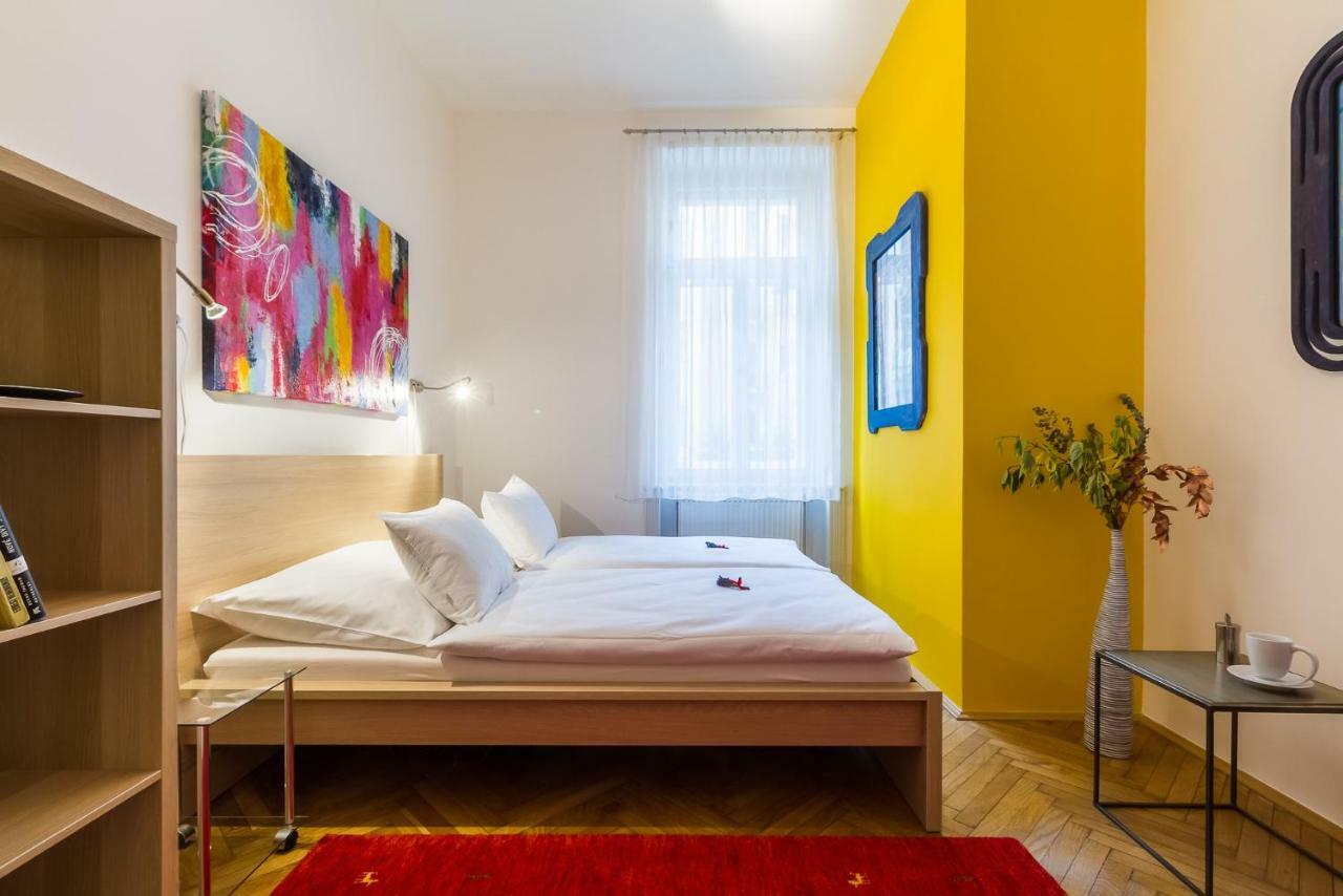 Victor Apartment