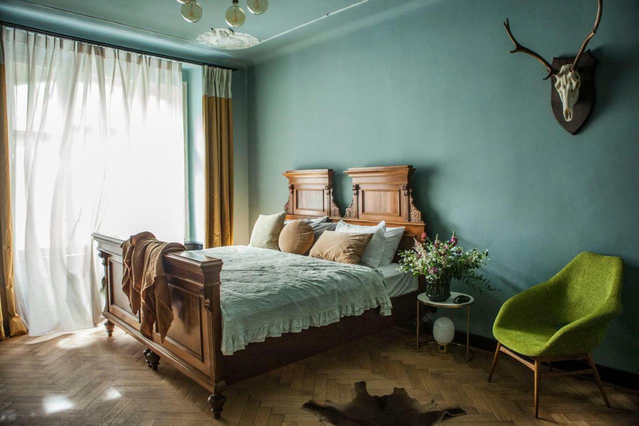 The Emerald Apartment Prag