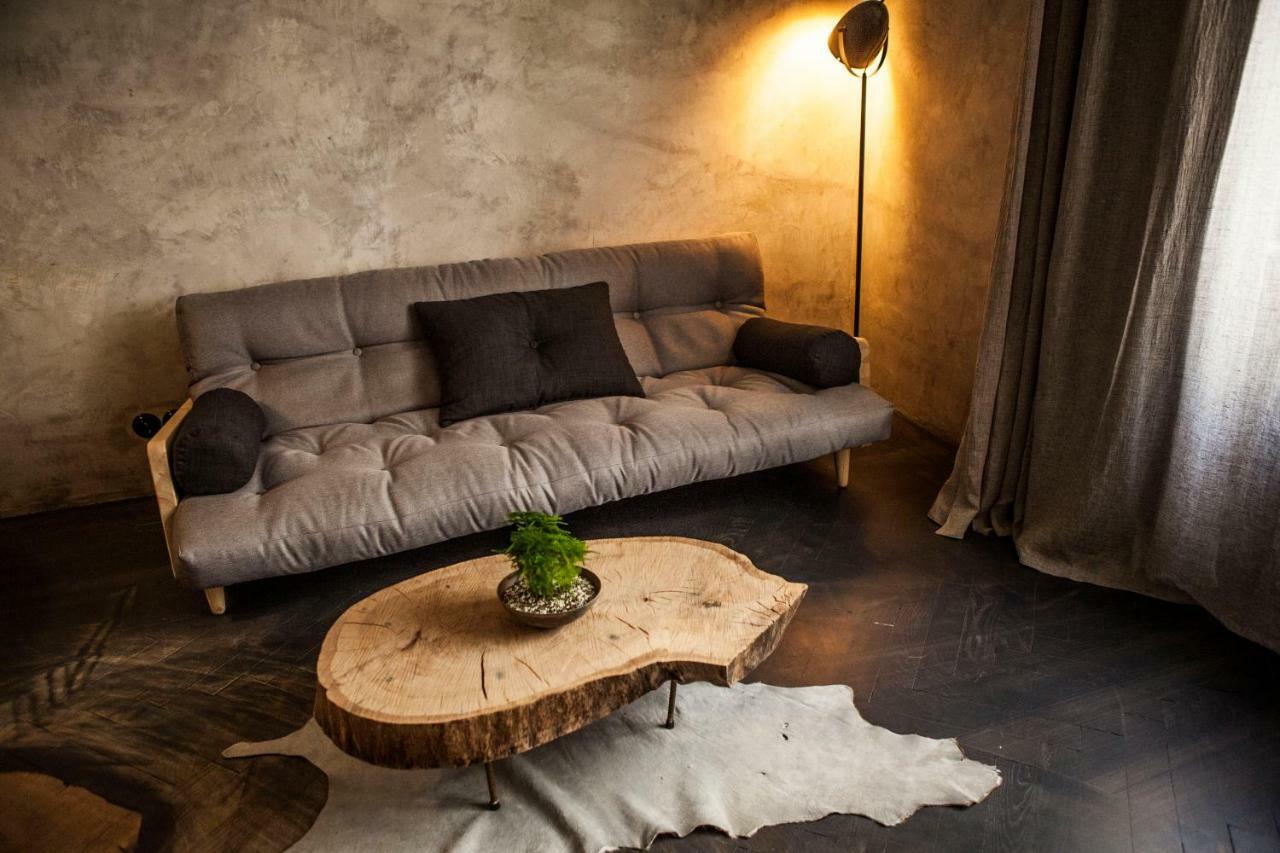 The Emerald Apartment Prag
