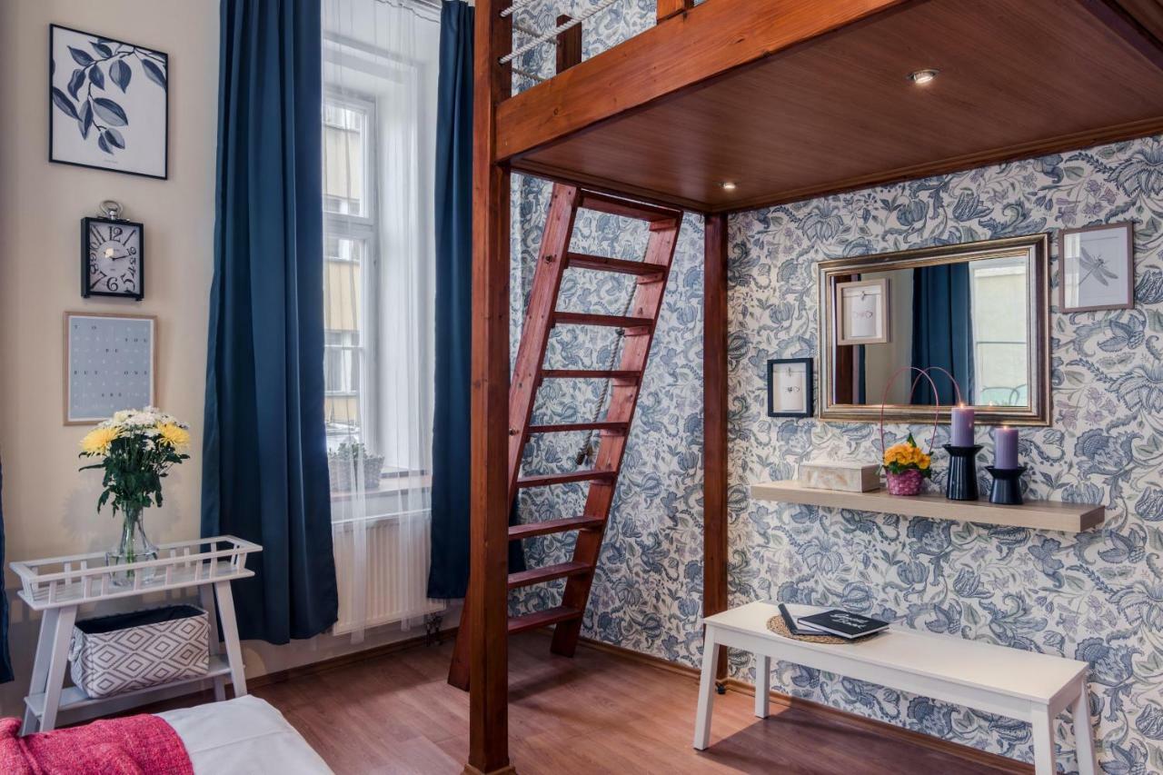 Apartment Near Charles Bridge By Michal&friends *