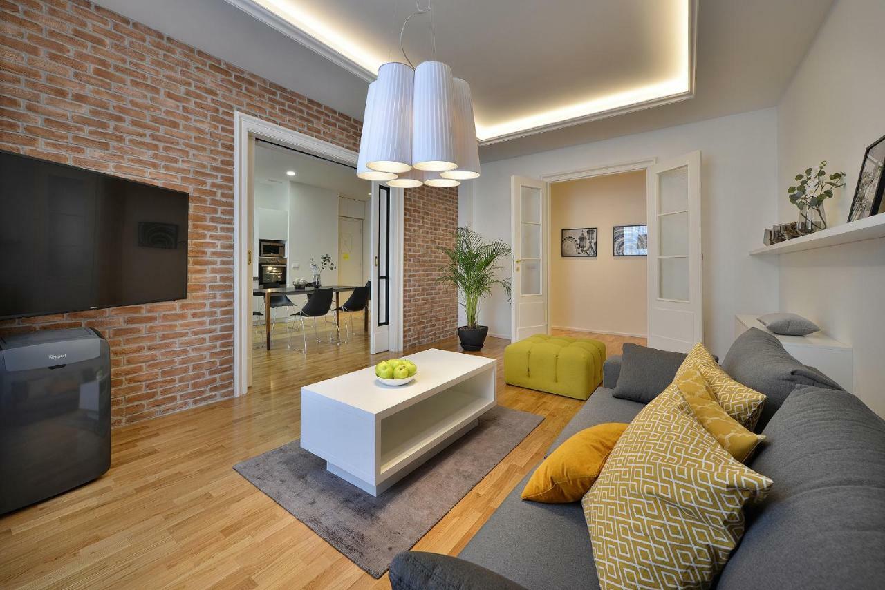Wishlist Residences - Karlin Free Parking Lägenhet *