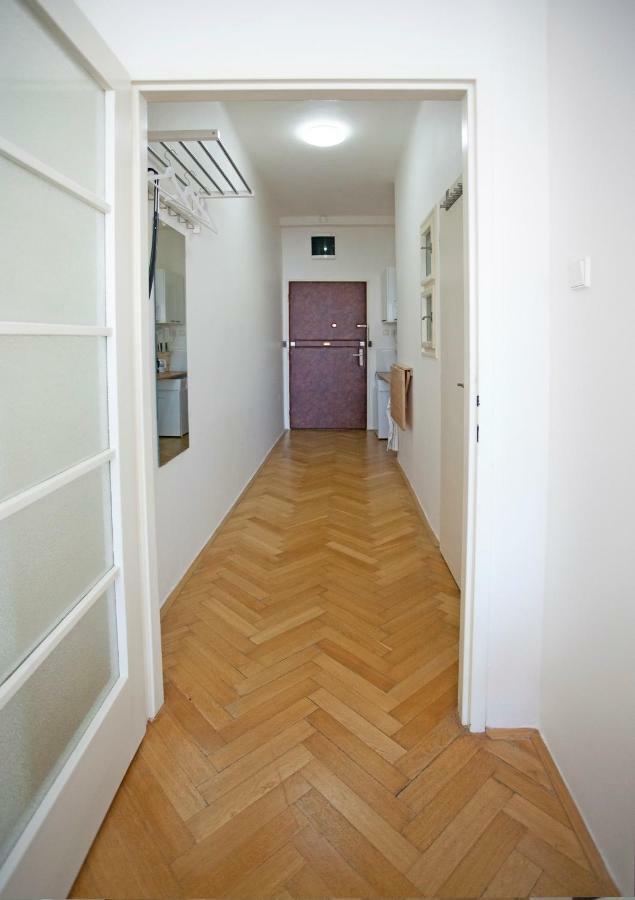 Casa Anna Opletalova Apartment