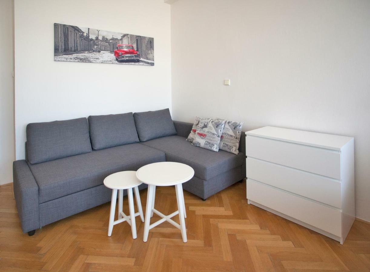 Casa Anna Opletalova Apartment