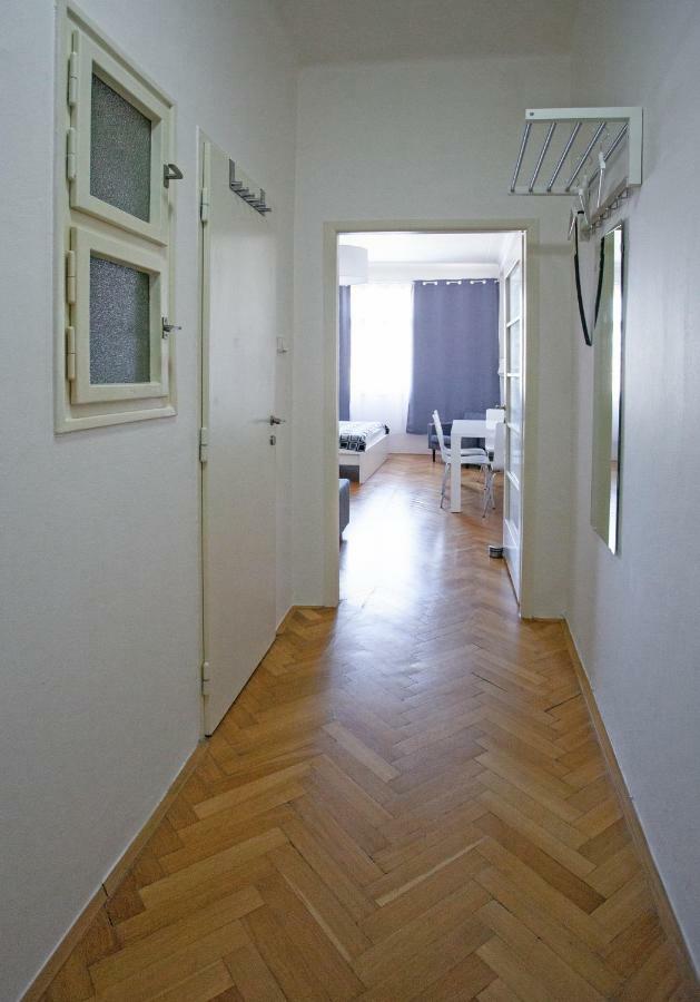 Casa Anna Opletalova Apartment Prag