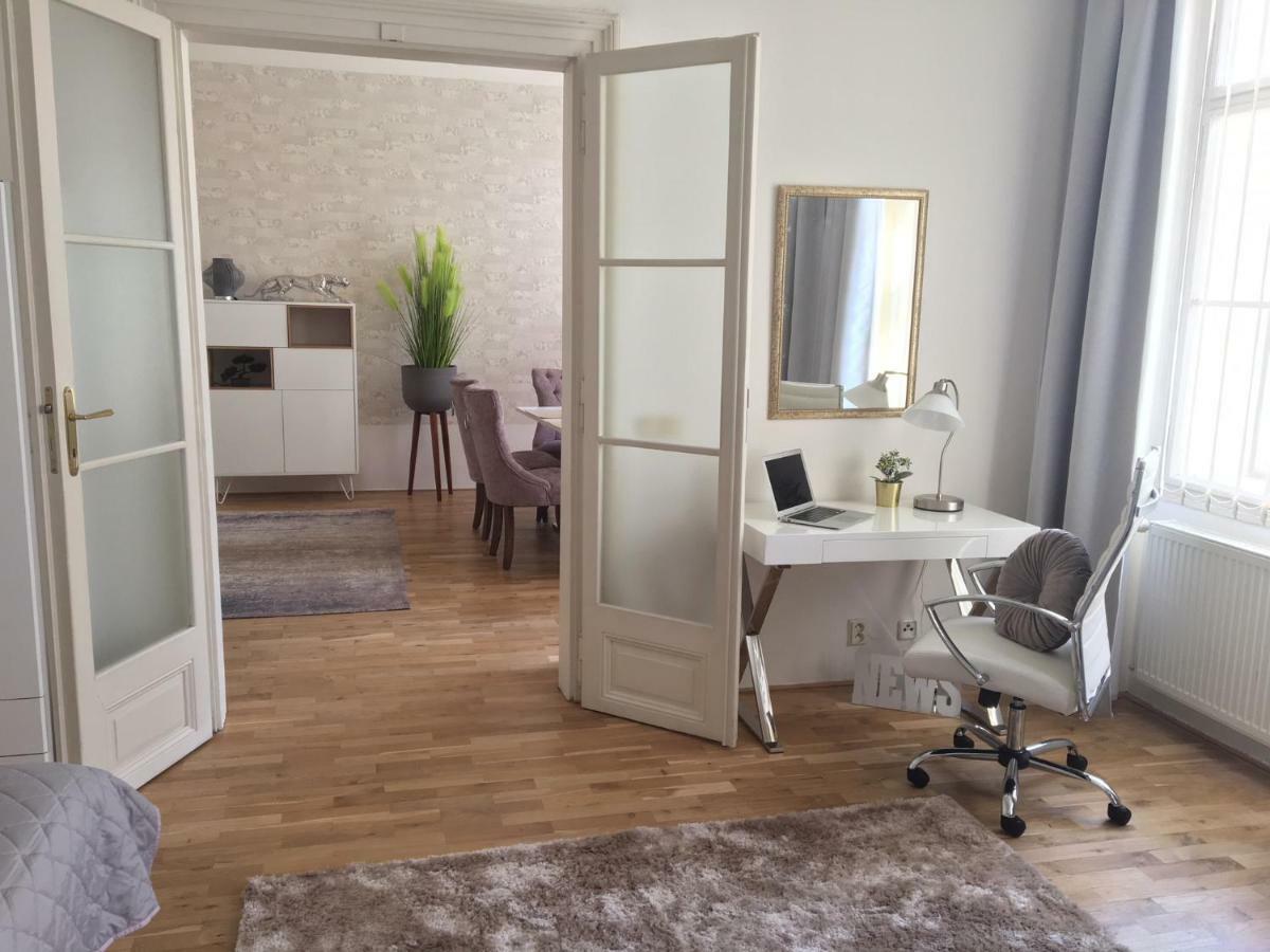 New Design & Style Old Town Xxl Apartmán