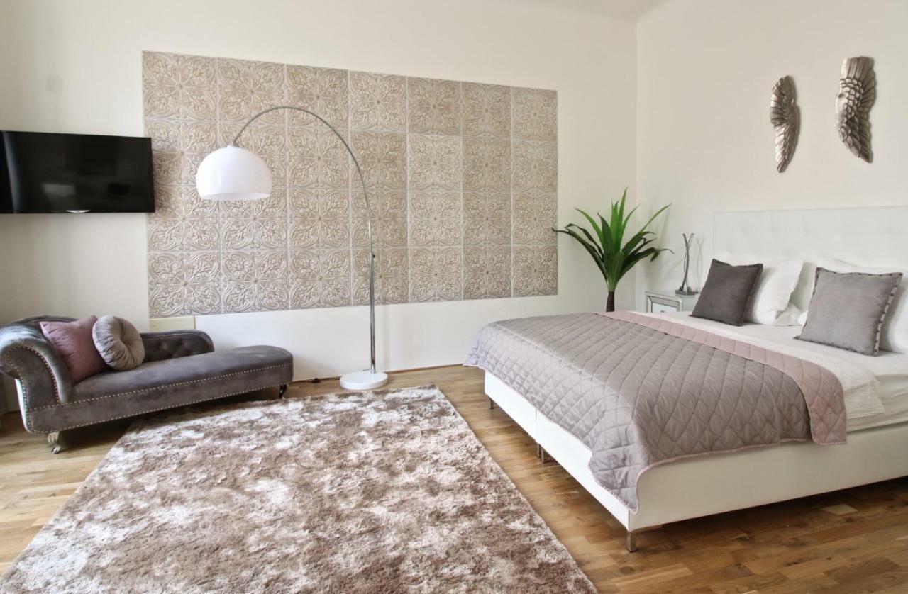 New Design & Style Old Town Xxl Apartmán *