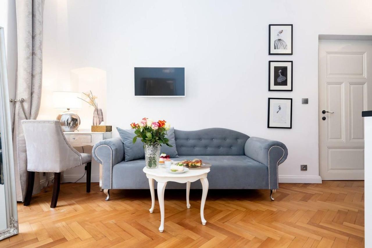 Arch Ii At Wenceslas Apartment