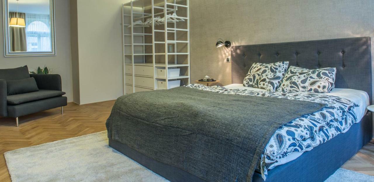 Exclusive 3 Bedroom Top-notch Flat, Great Location Lejlighed *