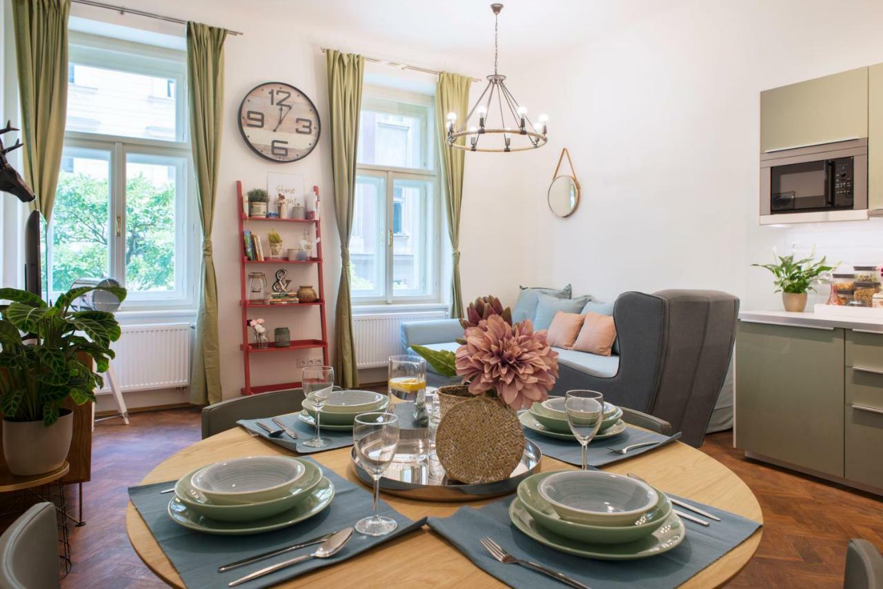 Kent Ridge Loft Lägenhet Prag
