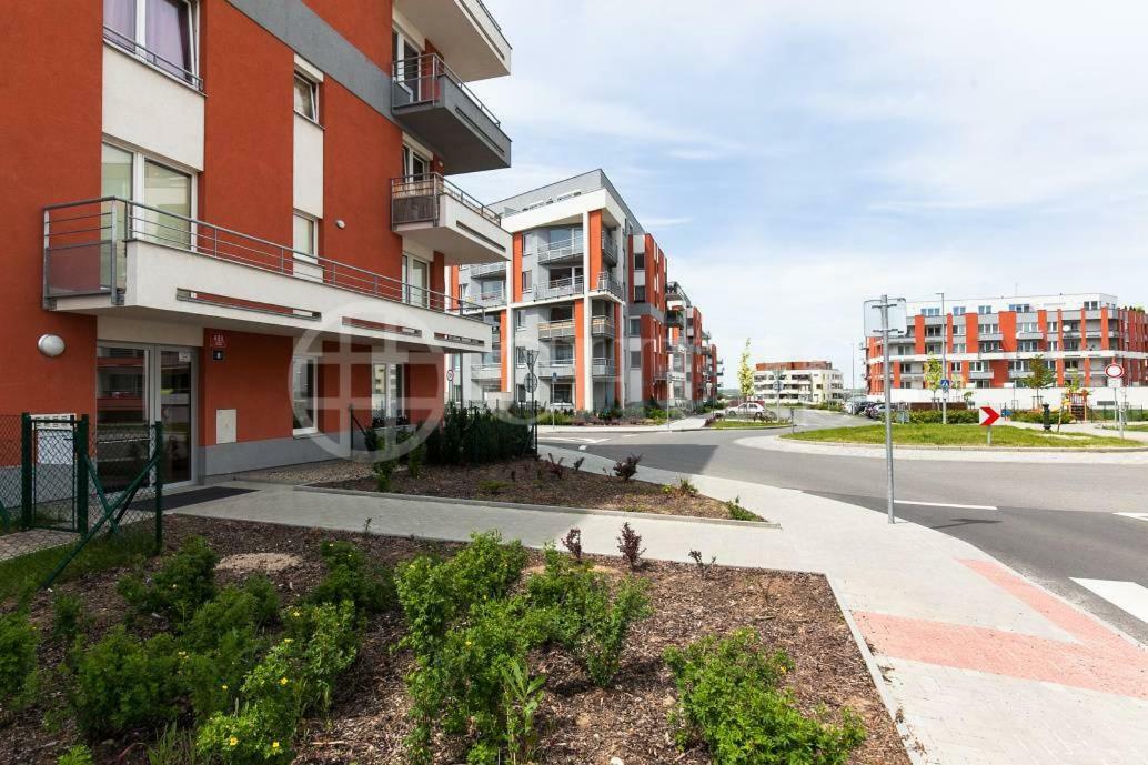 H+ Apartman Letiste * Prag