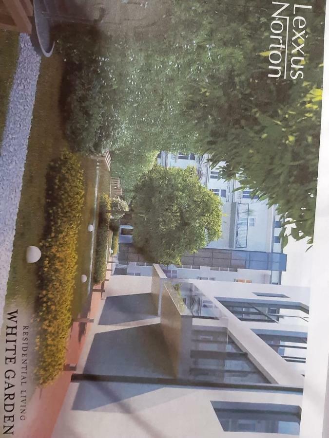 Apartment White Gardens Prag