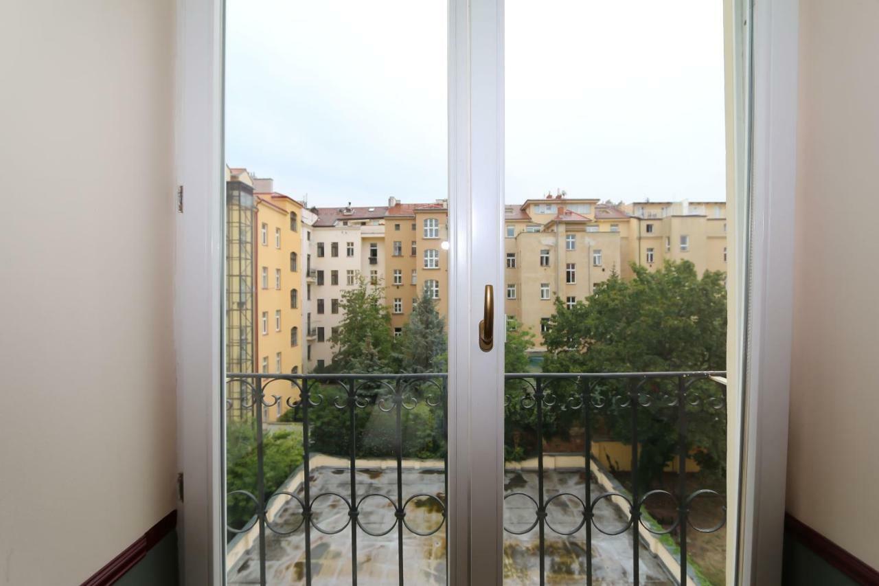 Apartment Vinohrady Sazavska Prague