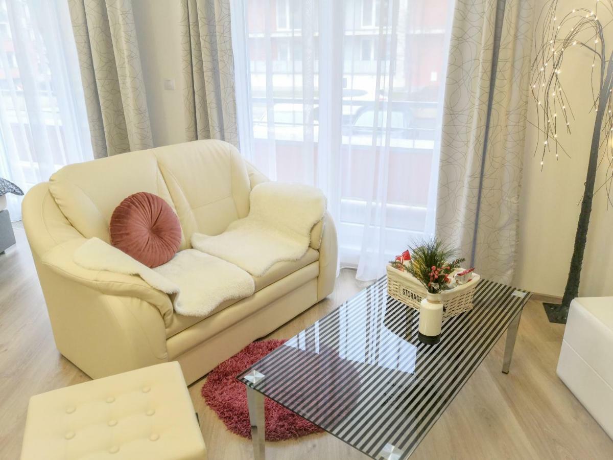 Element Airport Apartment *