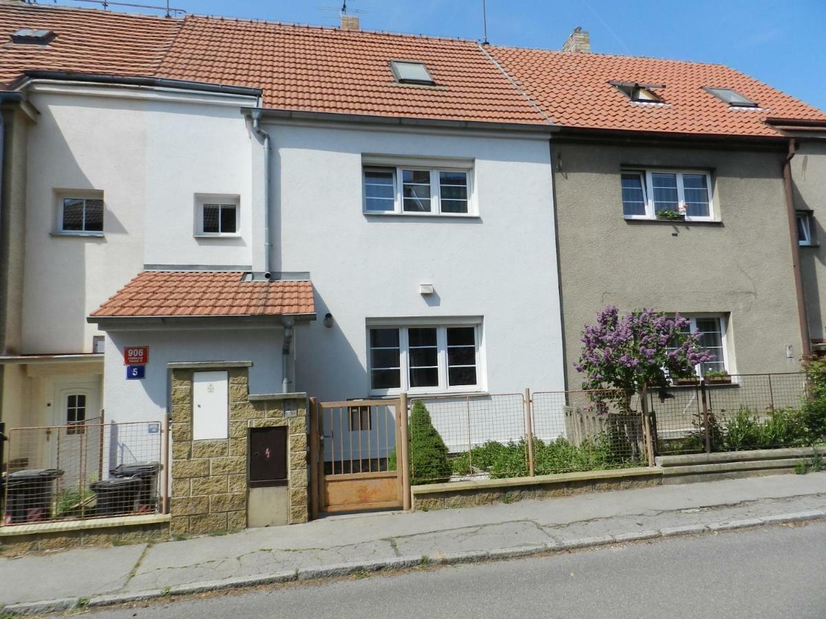 Apartment Duplex With Garden Prag