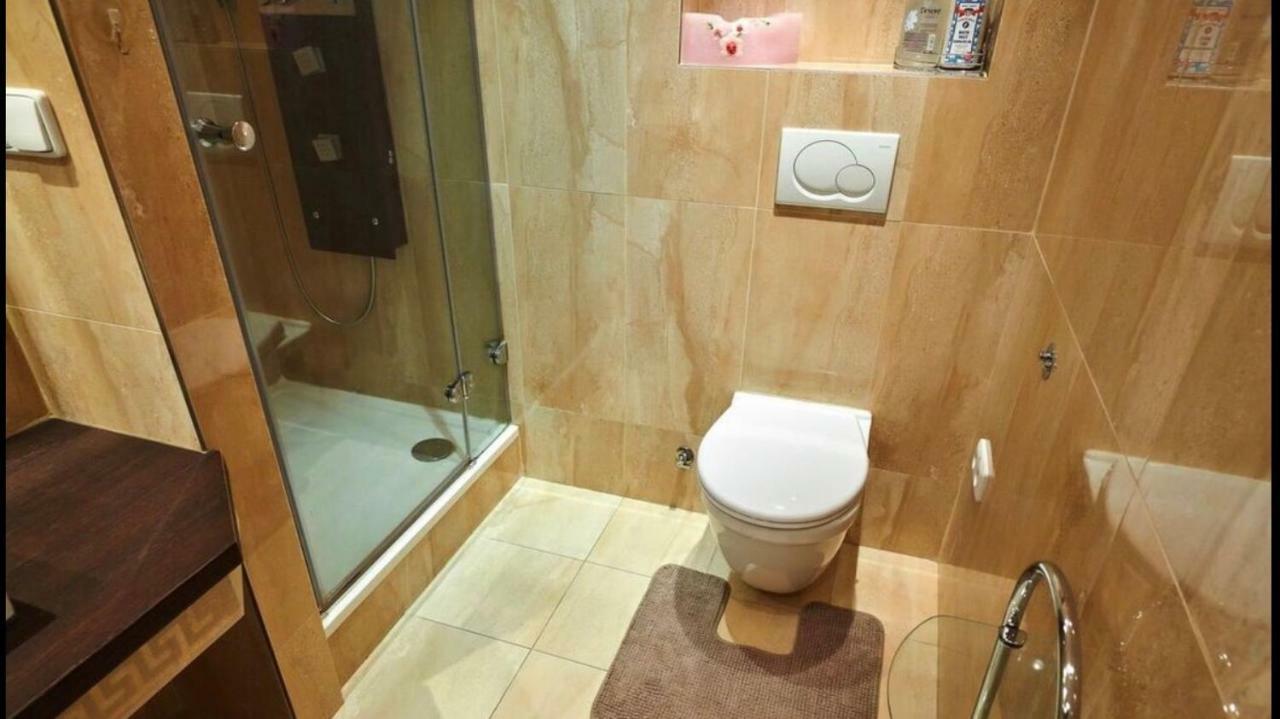 Dlouhá 25 *