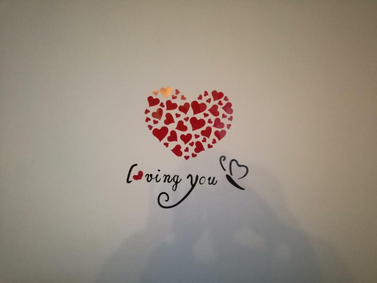 Love Studio By The Metro Apartment Prag