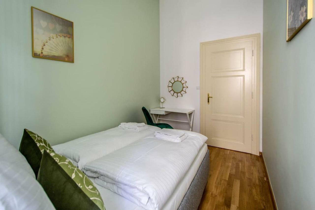 Apartment Design 3bdr In Residence, Free Parking *