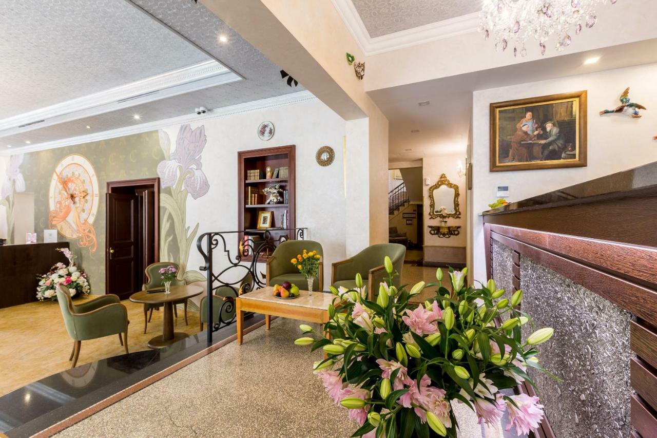 Hotel Caruso Old Town 4*