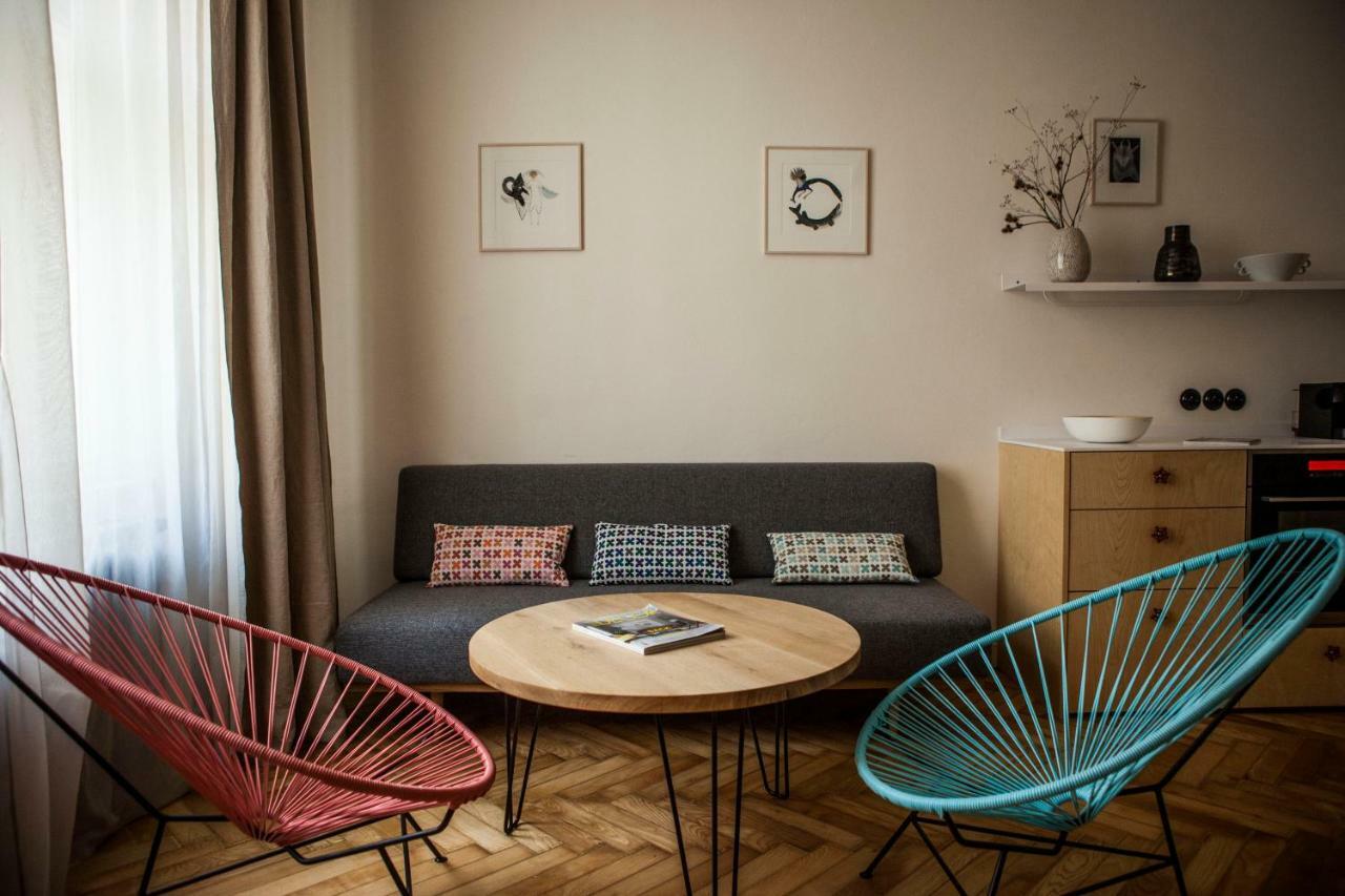 The Emerald Apartment Prag