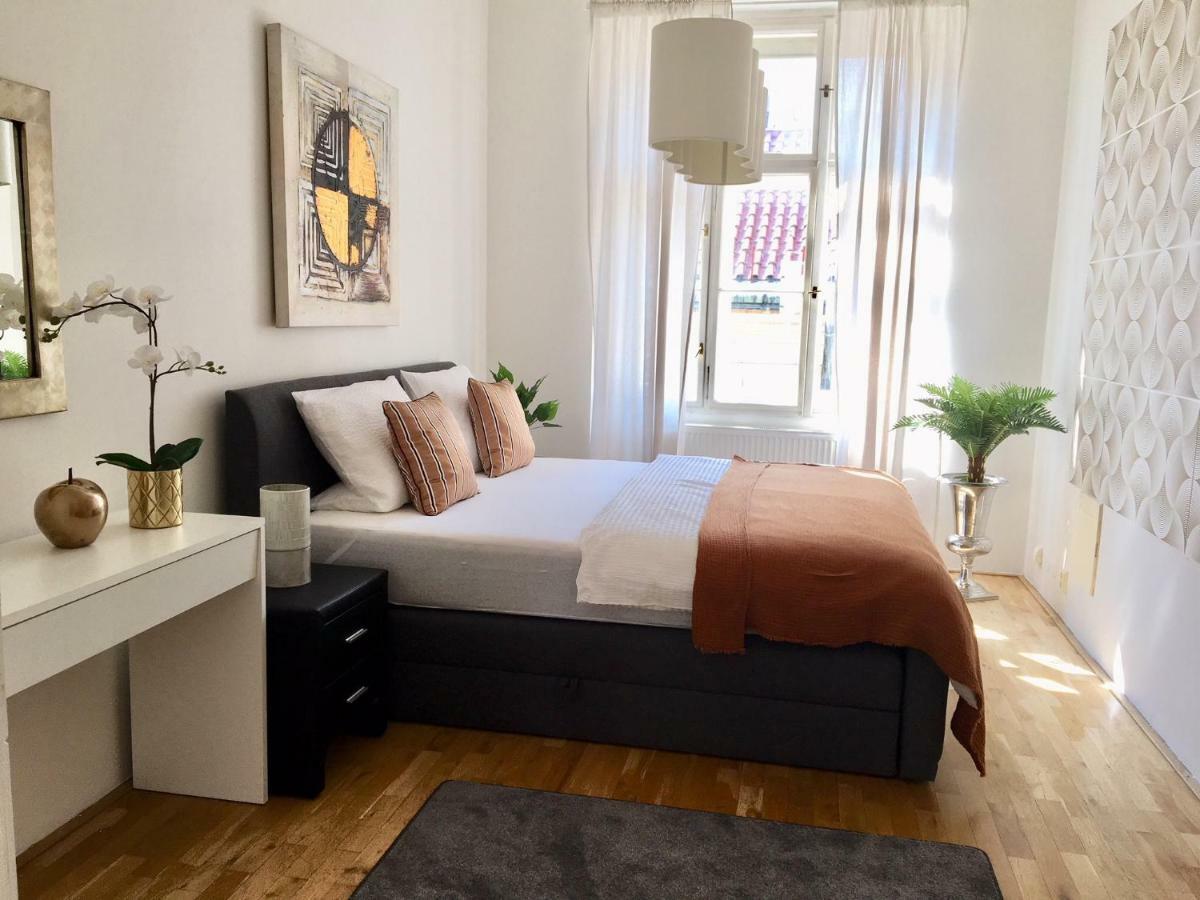New Design & Style Old Town Xxl Apartmán *