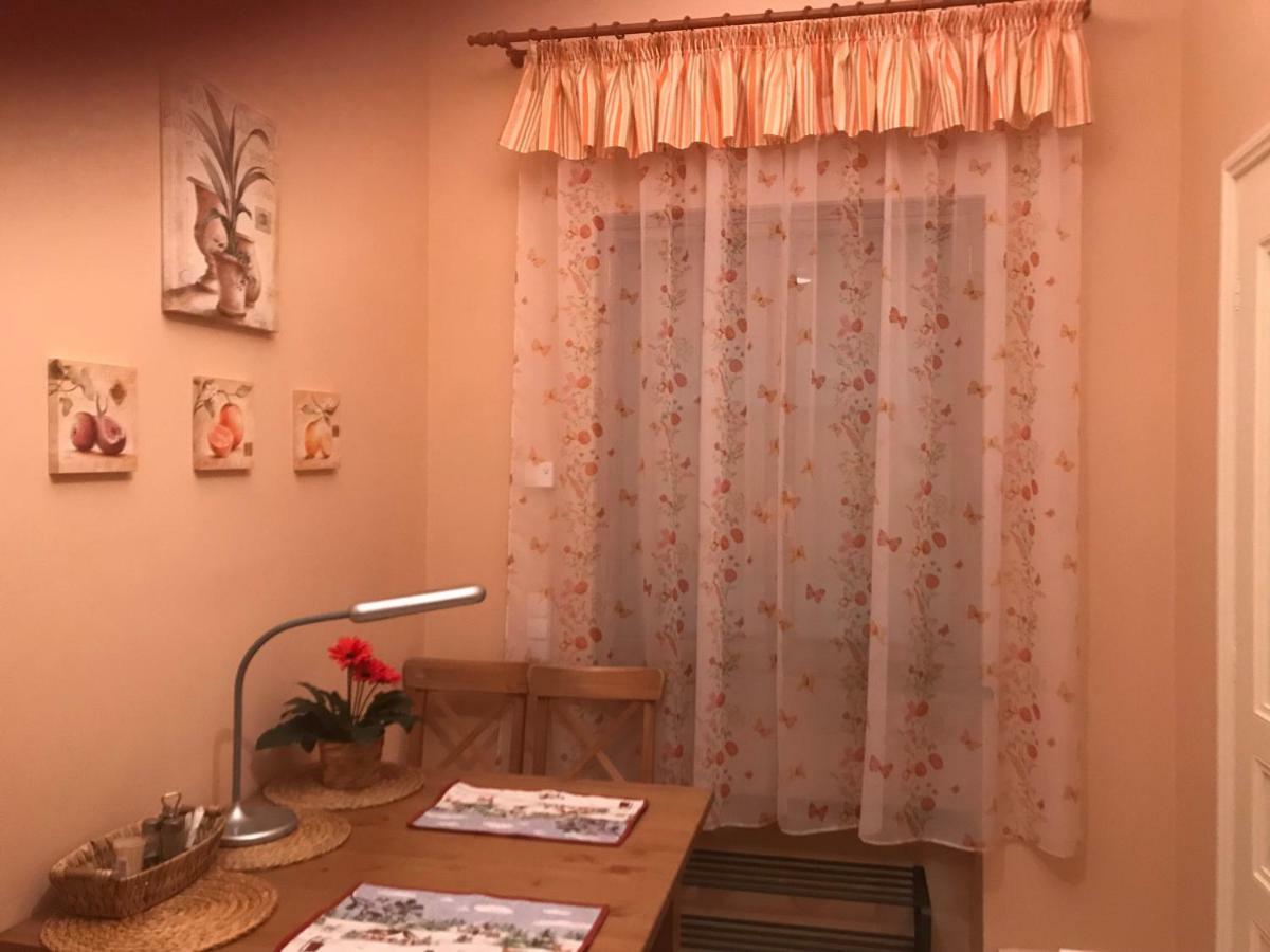 Apartment Near The Charles Bridge *