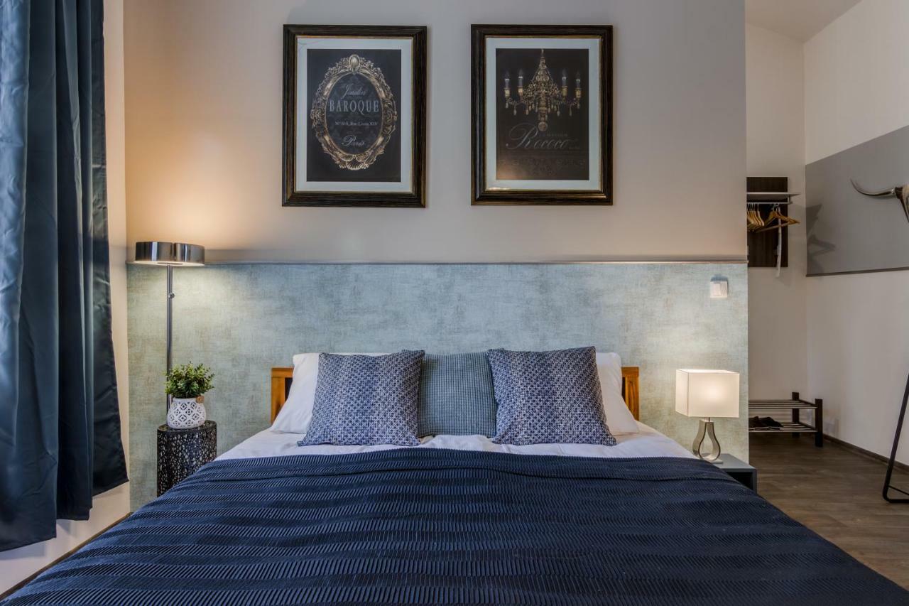 Apartment Near Charles Bridge By Michal&friends