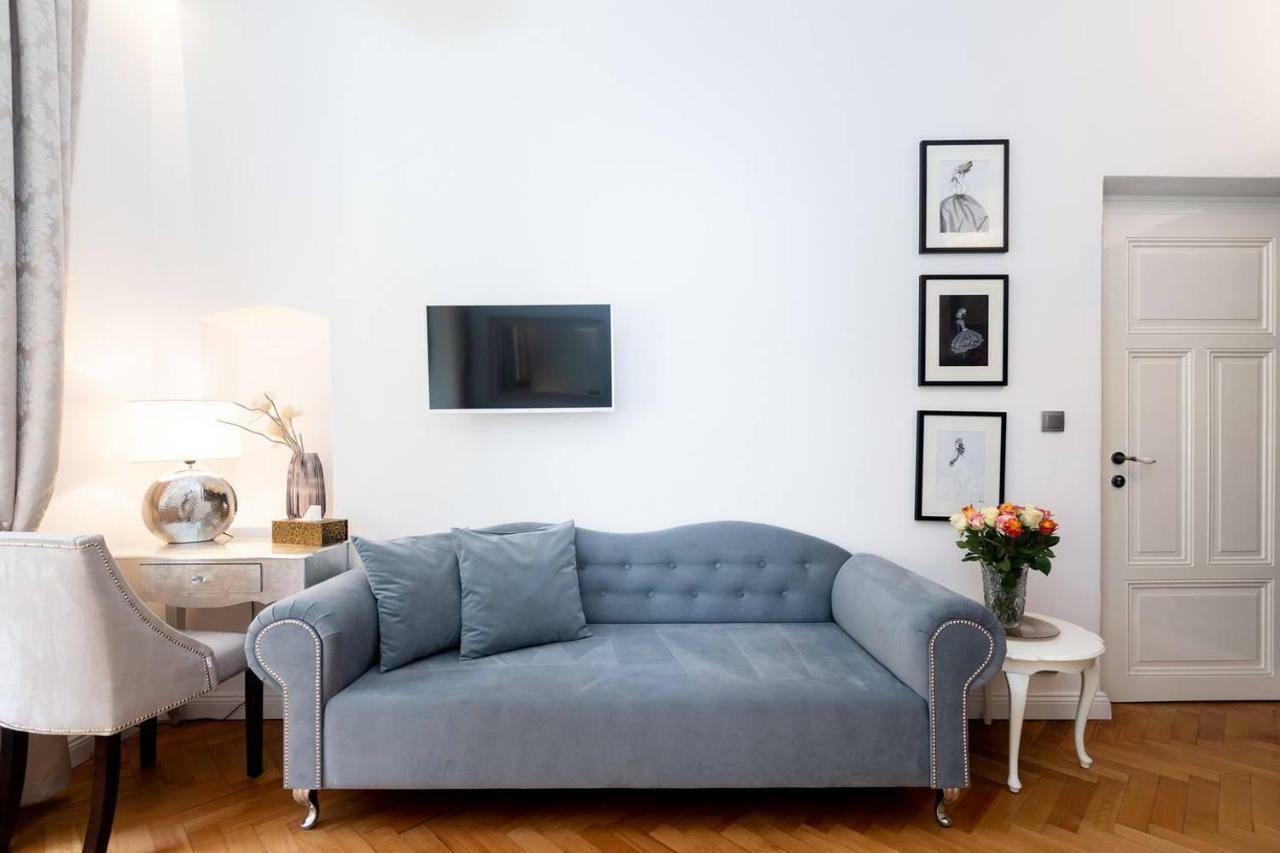 Arch Ii At Wenceslas Apartment *