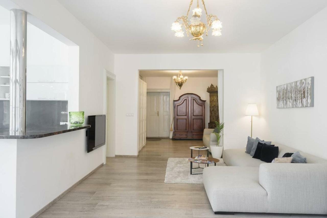 Stylish, Light-filled In The Historic Center Lejlighed *