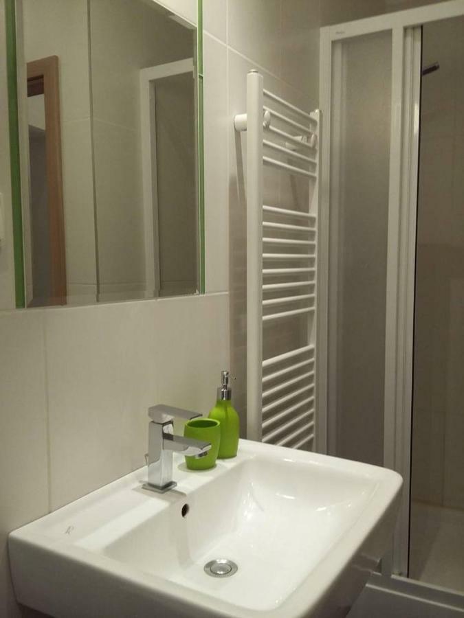 Vltavska F Apartment *