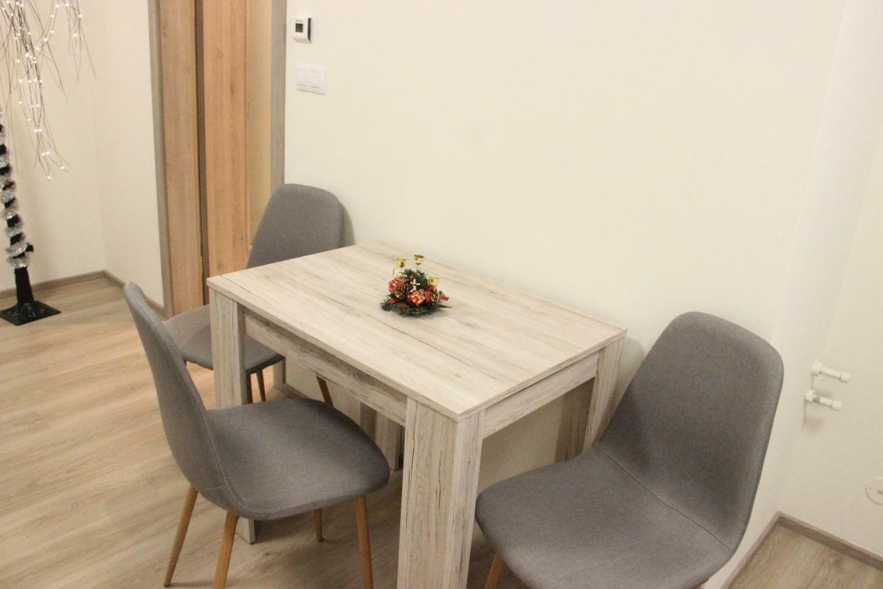 Element Airport Apartment *
