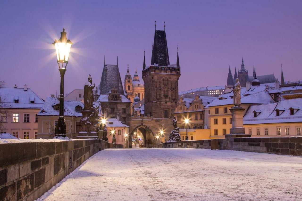 Cozy And Classy In The Old Town