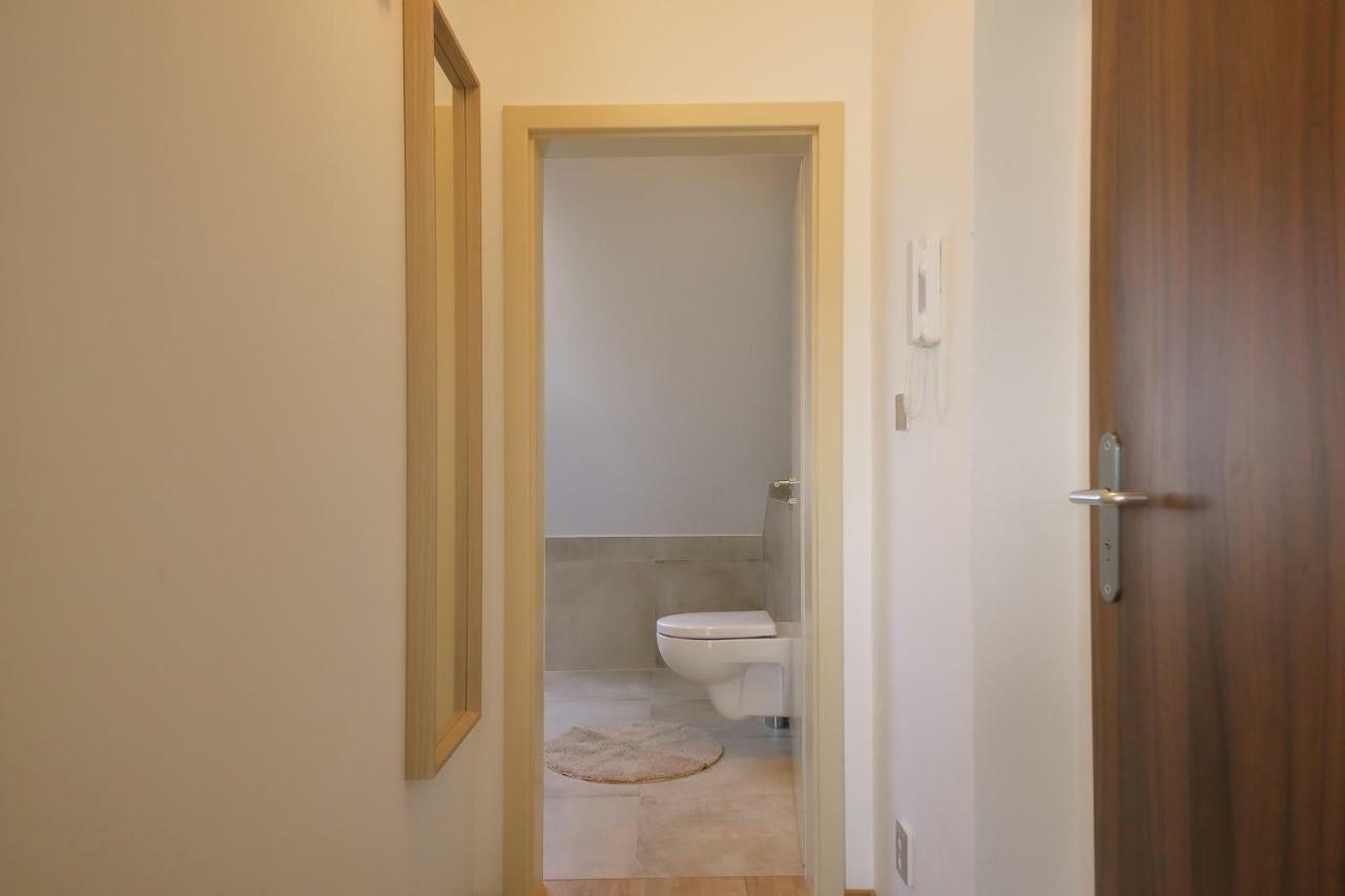 Expat House Apartment