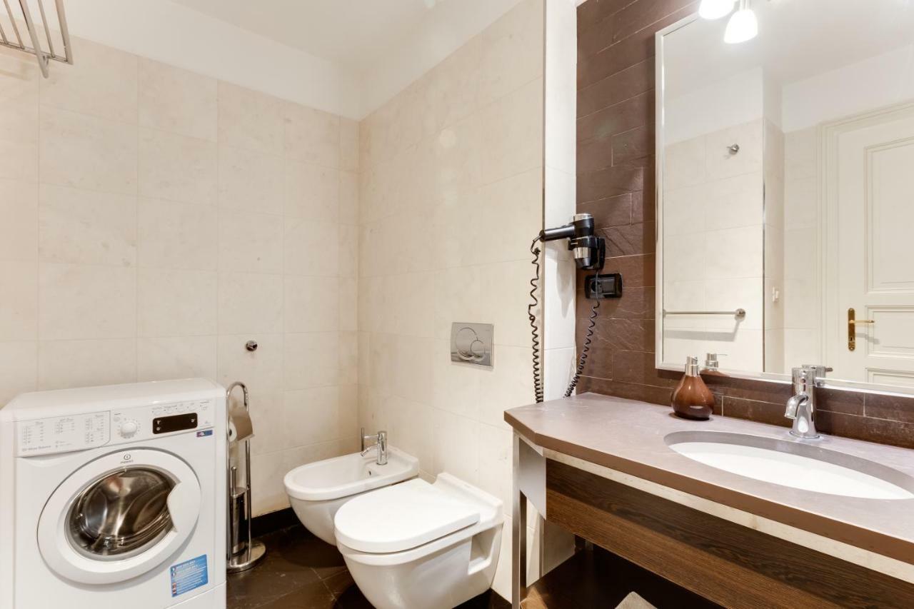 Apartment Halkova Studio Prag