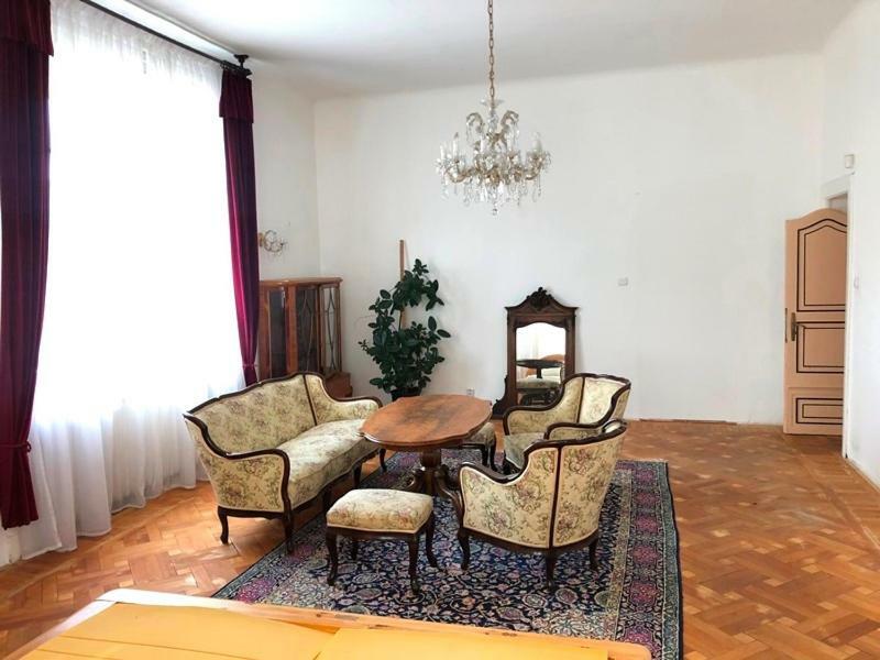 In Prague-big+comfy *