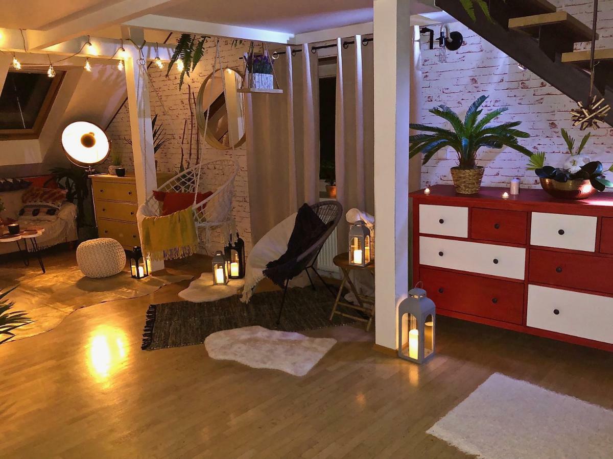 Duplex With Quite Terrace On Wenceslas Sq. Prague