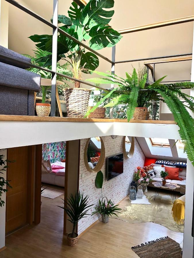 Duplex With Quite Terrace On Wenceslas Sq. Apartment *
