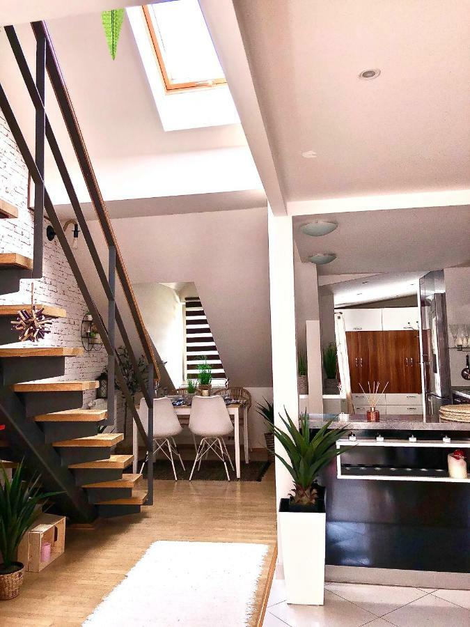 Apartment Duplex With Quite Terrace On Wenceslas Sq. *