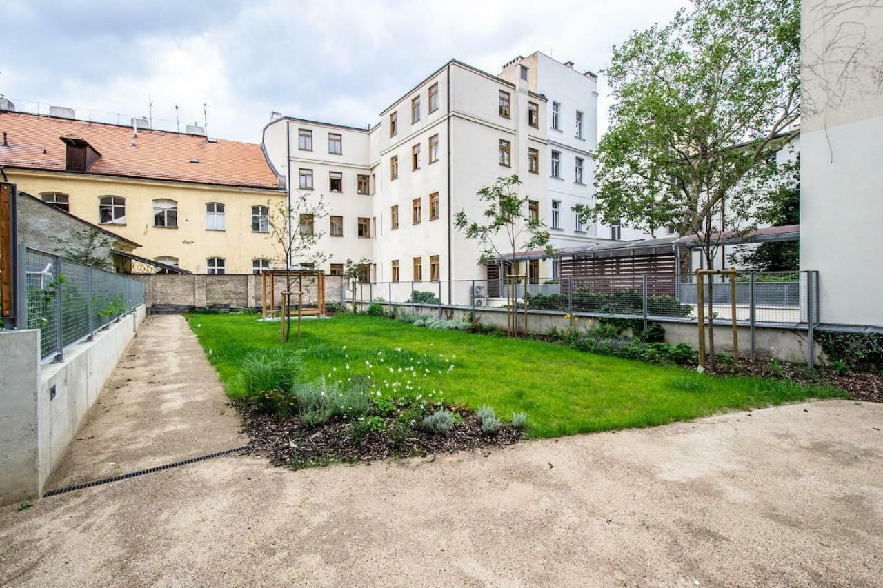 Apartment Design 3bdr In Residence, Free Parking Prague