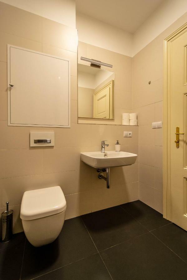 Design 3bdr In Residence, Free Parking *