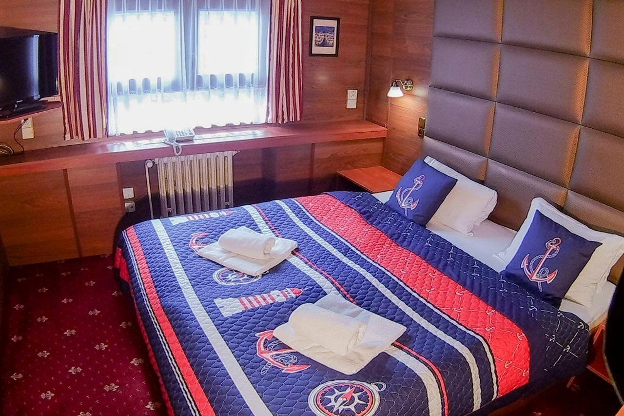 Albatros Båthotell 3*